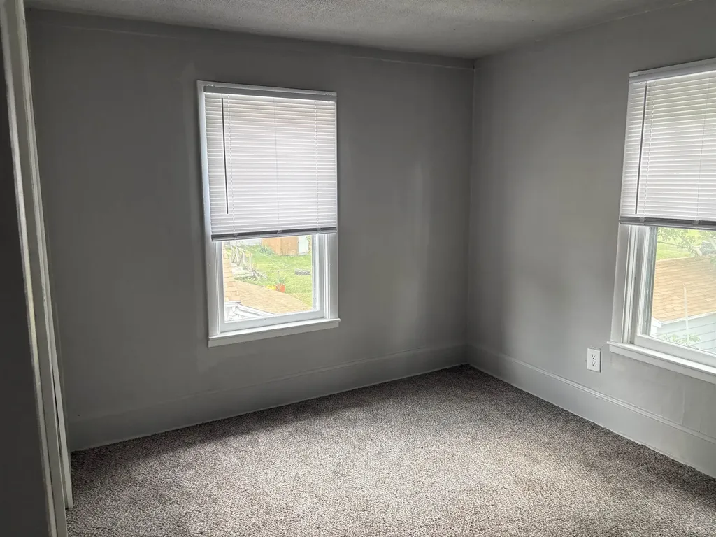 629 Woodlawn Avenue Owosso City MI 48867