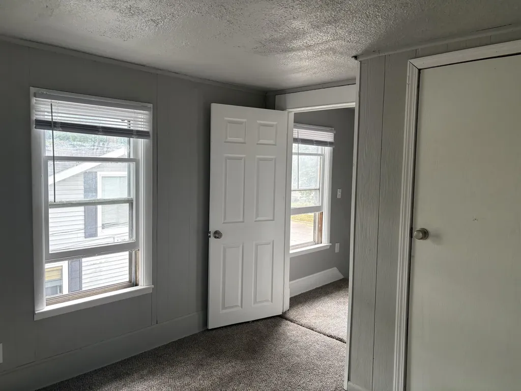 629 Woodlawn Avenue Owosso City MI 48867