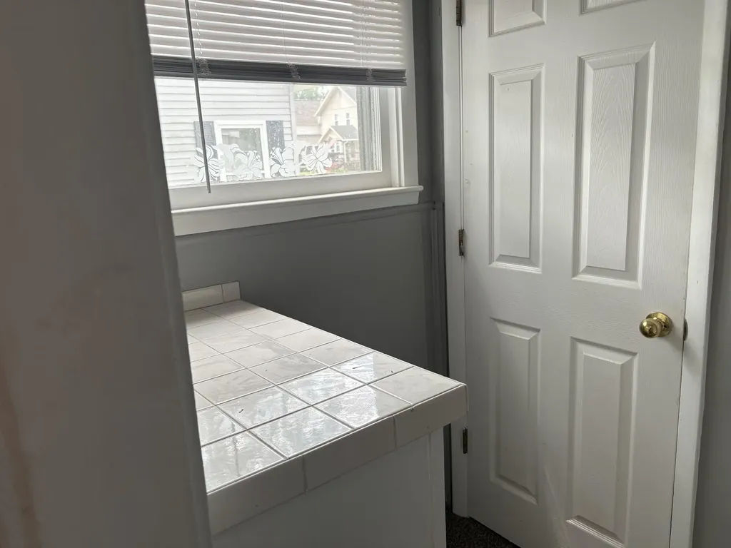 629 Woodlawn Avenue Owosso City MI 48867