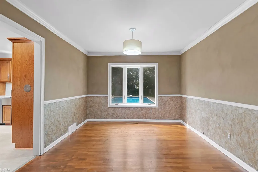 4333 Post Drive Flint Charter Township MI 48532