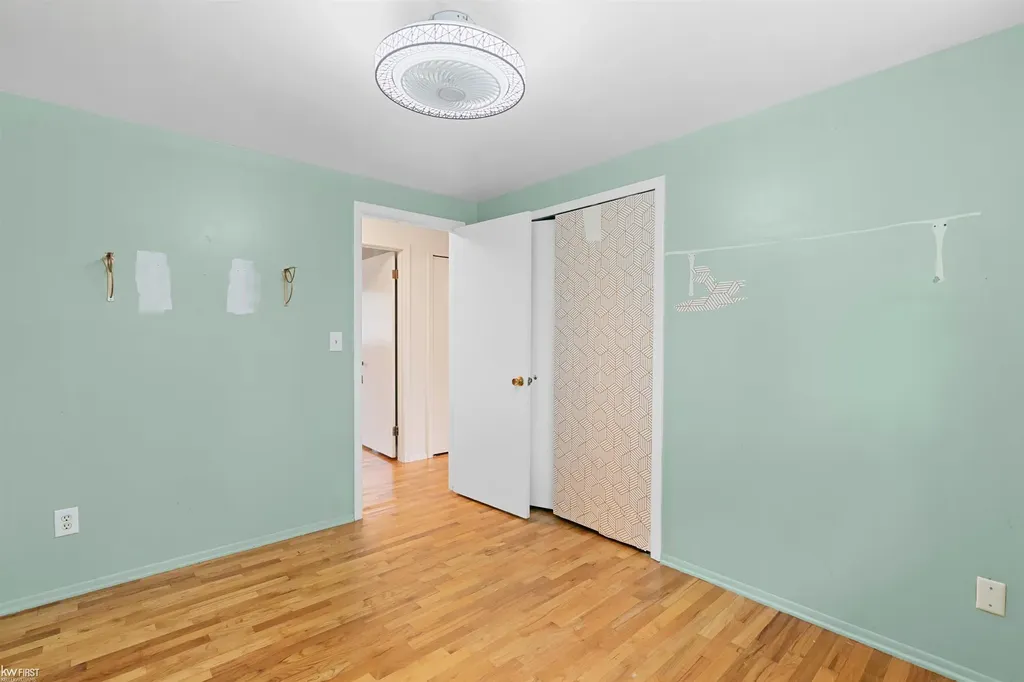 4333 Post Drive Flint Charter Township MI 48532