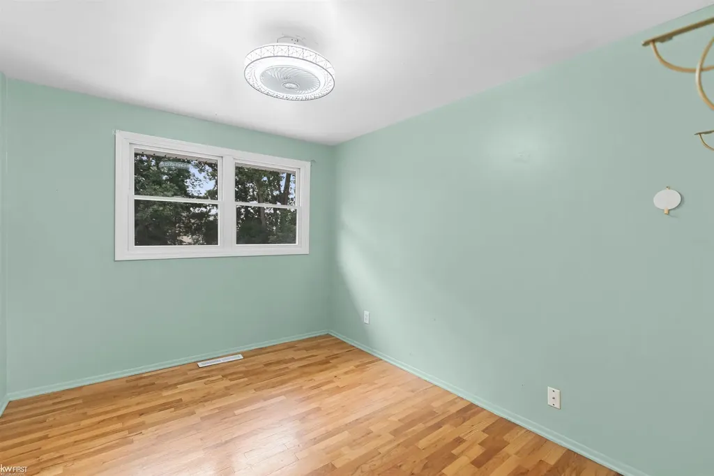 4333 Post Drive Flint Charter Township MI 48532