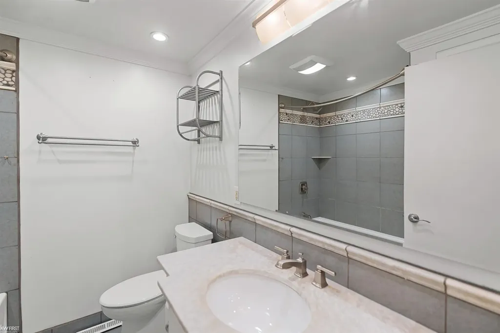 4333 Post Drive Flint Charter Township MI 48532