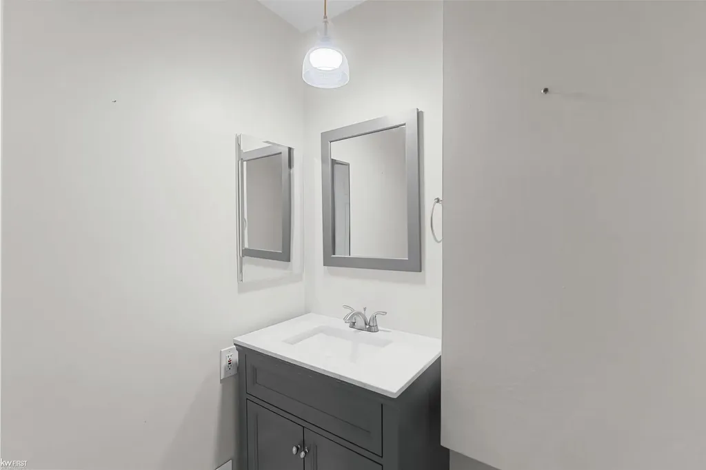 4333 Post Drive Flint Charter Township MI 48532
