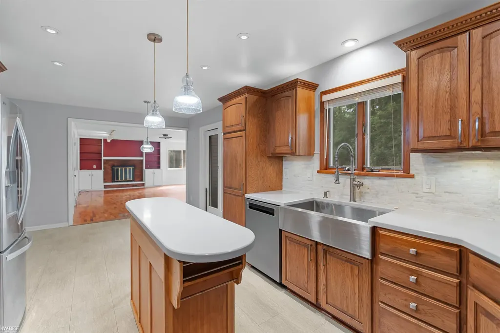 4333 Post Drive Flint Charter Township MI 48532