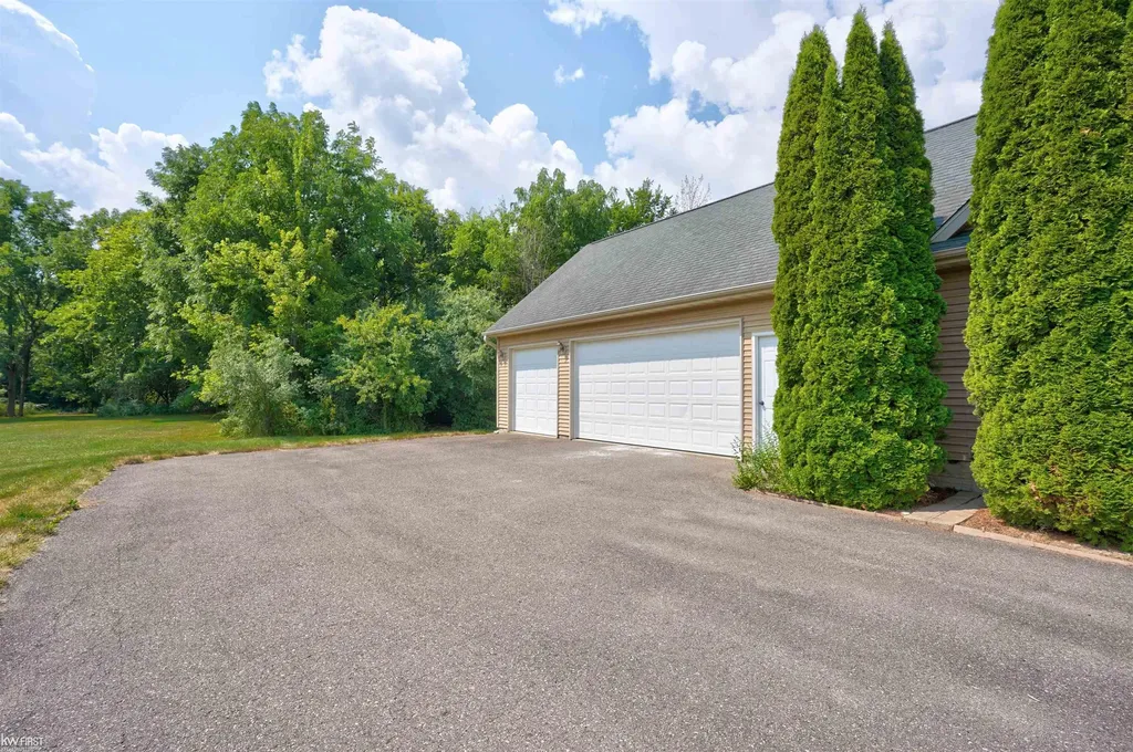 1201 Lexa Lane Mundy Township MI 48507