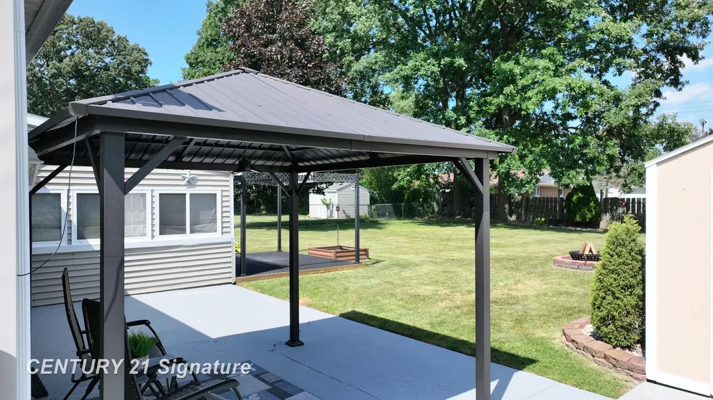 2216 Cashin Street Burton City MI 48509