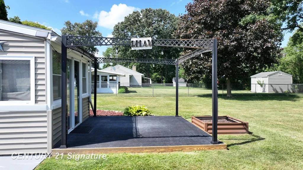 2216 Cashin Street Burton City MI 48509