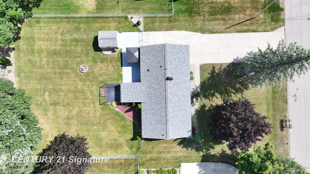 2216 Cashin Street Burton City MI 48509