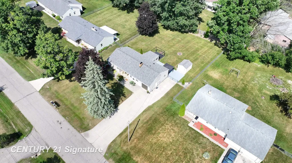 2216 Cashin Street Burton City MI 48509
