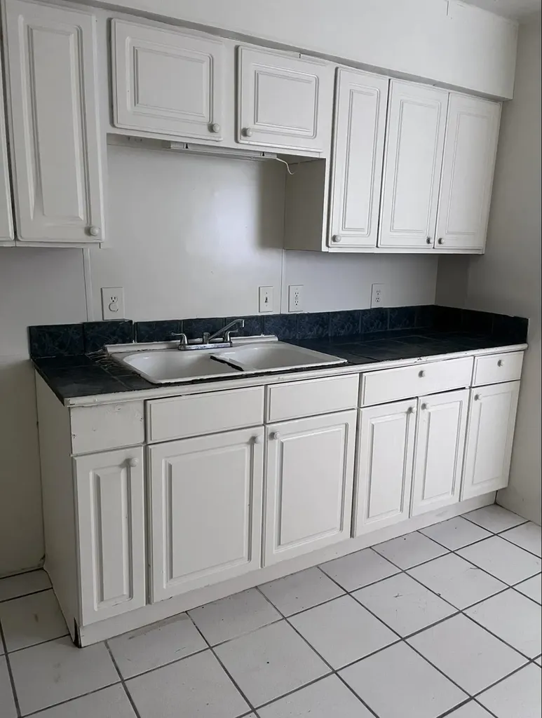 1822 Polly Street Flint City MI 48505