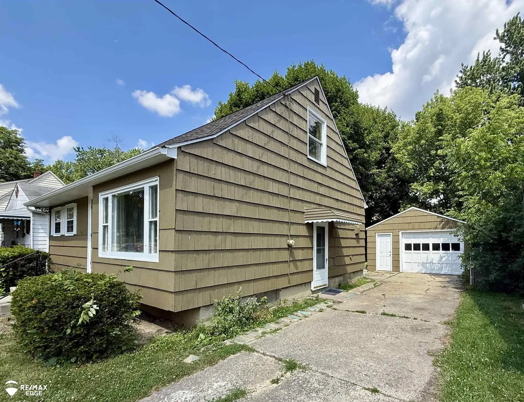 2838 Yale Street Flint City MI 48503