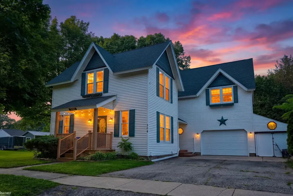 308 Emily Street Flushing City MI 48433