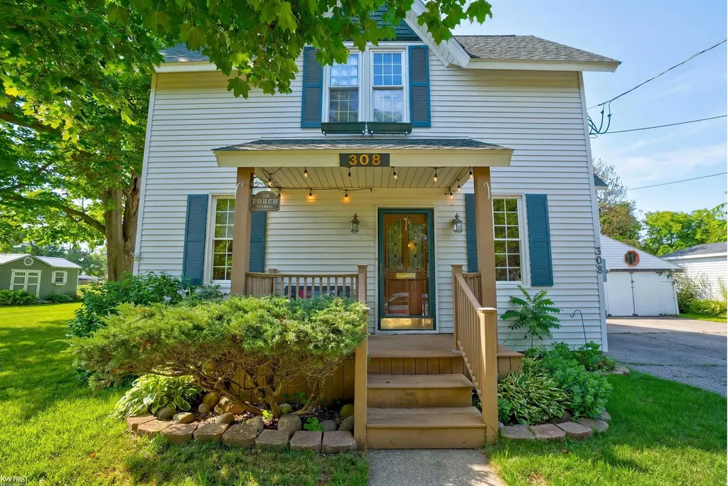 308 Emily Street Flushing City MI 48433