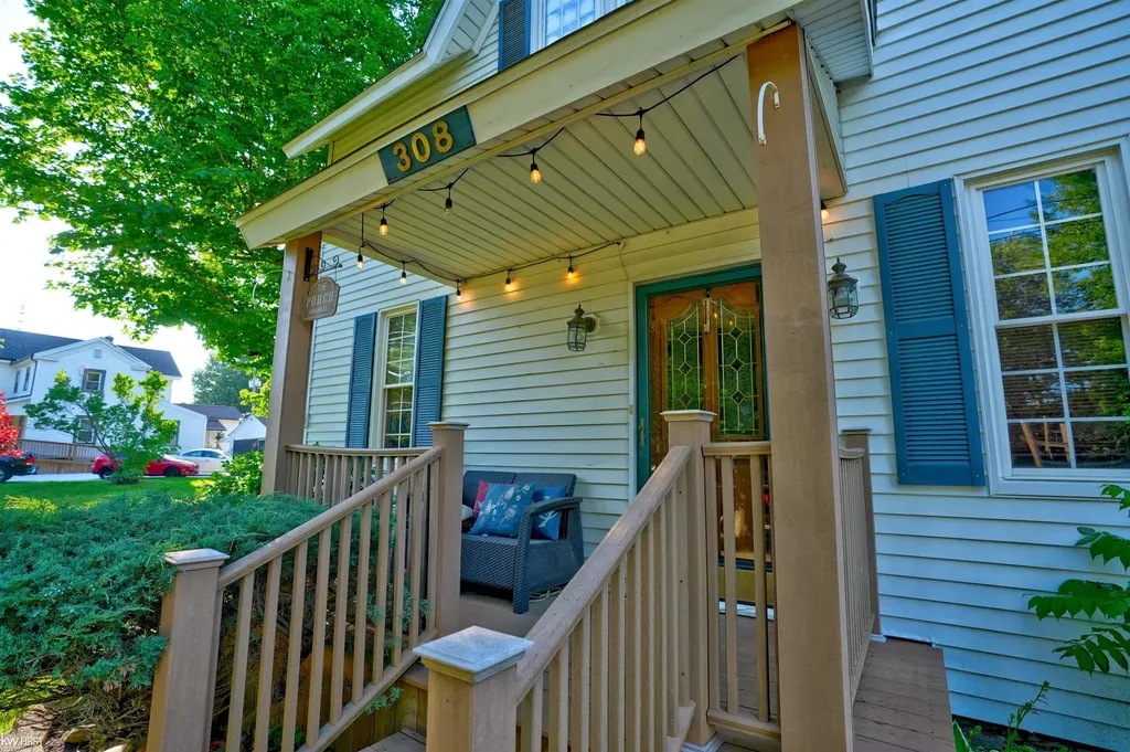 308 Emily Street Flushing City MI 48433