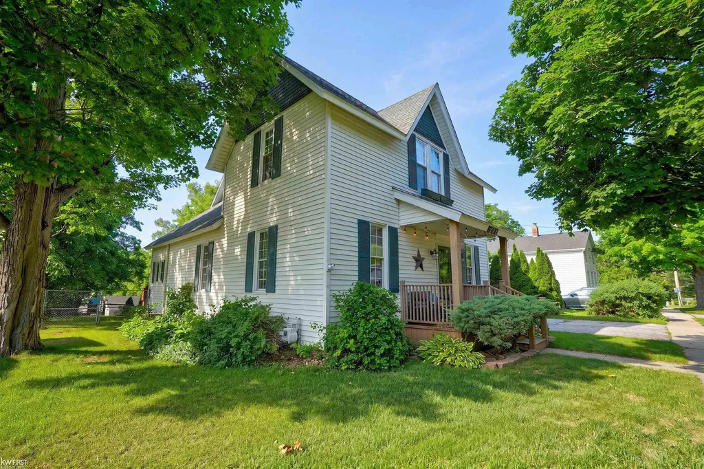 308 Emily Street Flushing City MI 48433