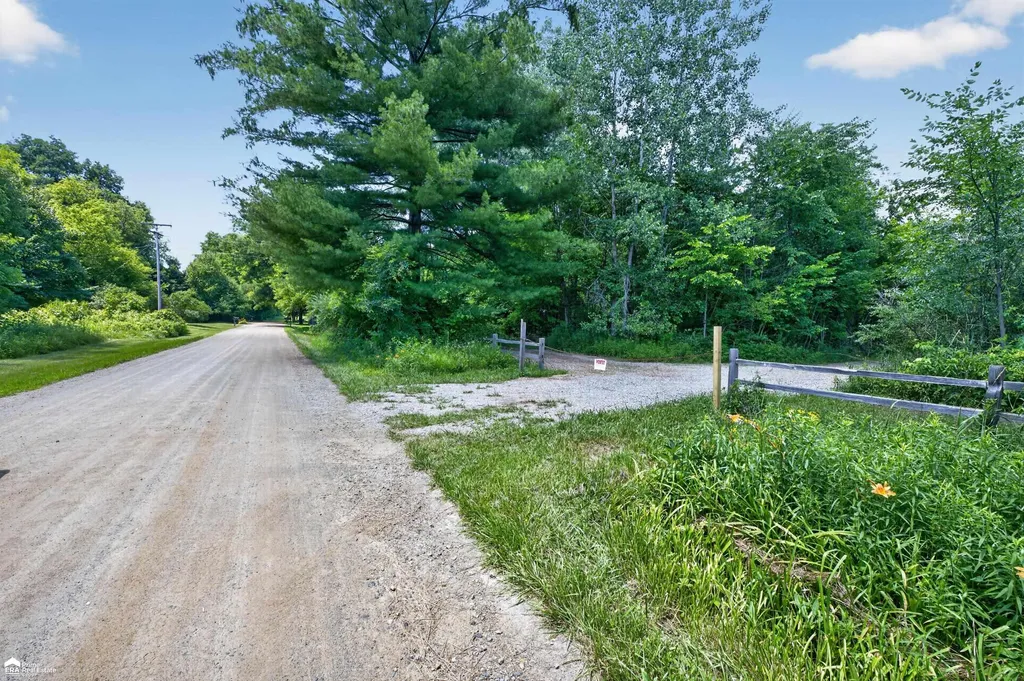 5498 Piersonville Road Marathon Township MI 48421