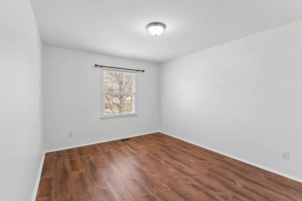 5226 Washtenaw Street Burton City MI 48509