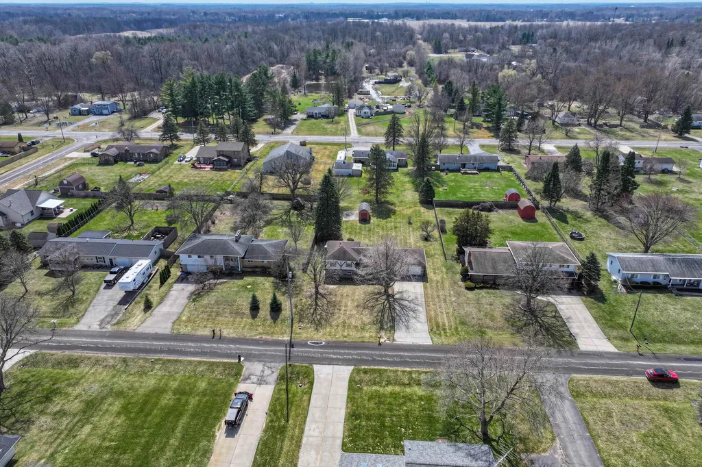 5226 Washtenaw Street Burton City MI 48509