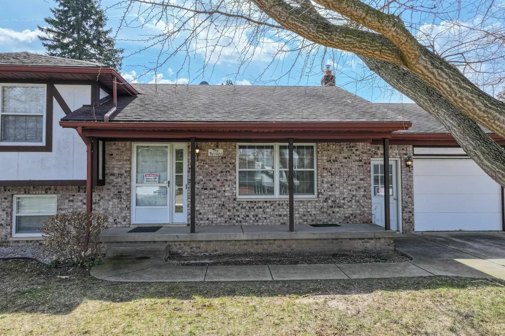 5226 Washtenaw Street Burton City MI 48509