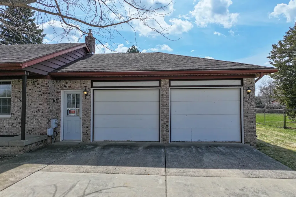 5226 Washtenaw Street Burton City MI 48509