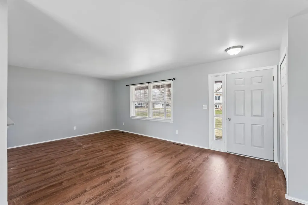 5226 Washtenaw Street Burton City MI 48509