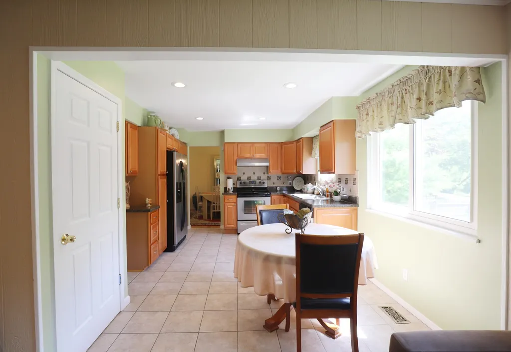 333 Windy Bluff Street Flushing City MI 48433