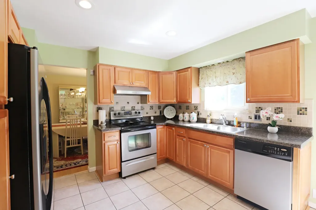 333 Windy Bluff Street Flushing City MI 48433