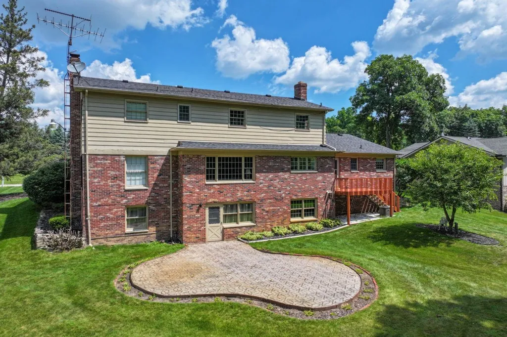 6054 Winged Foot Drive Grand Blanc Charter Township MI 48439