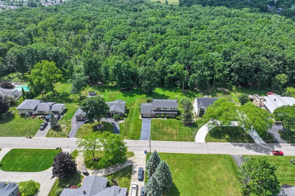 6054 Winged Foot Drive Grand Blanc Charter Township MI 48439