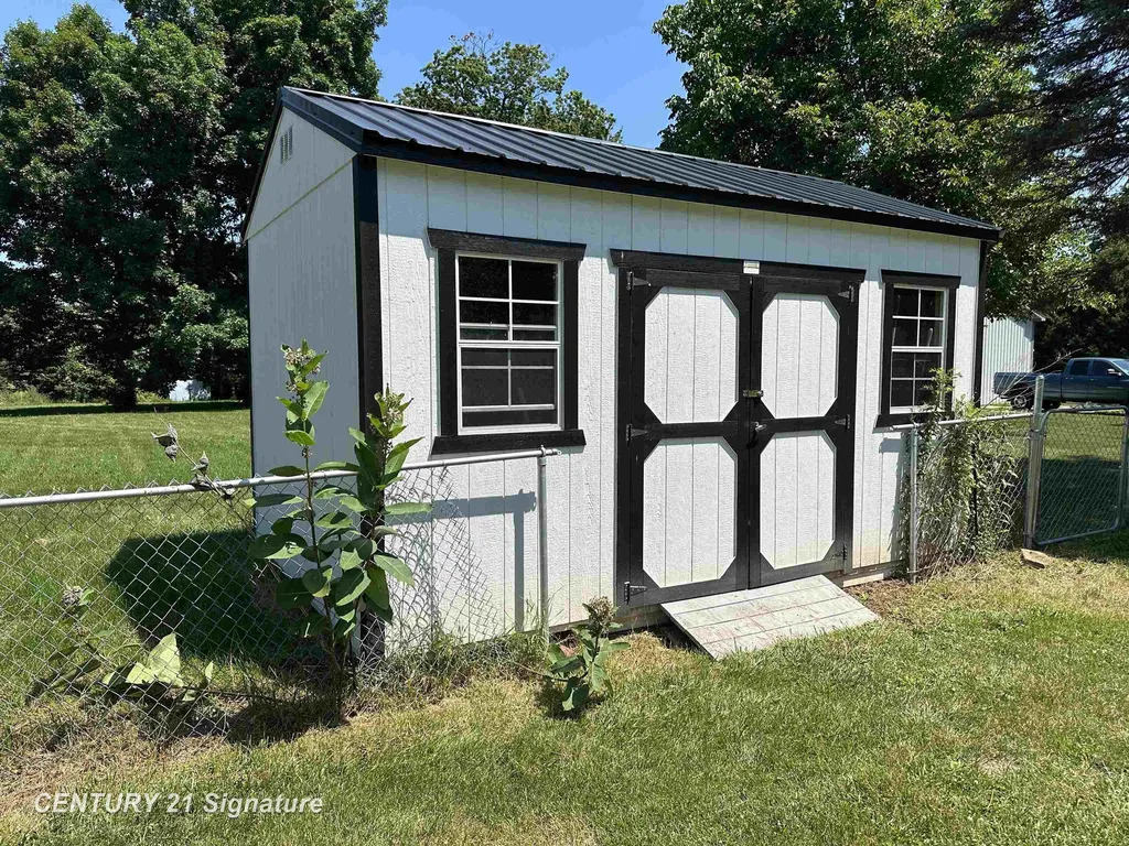 6320 W Frances Road Vienna Charter Township MI 48420