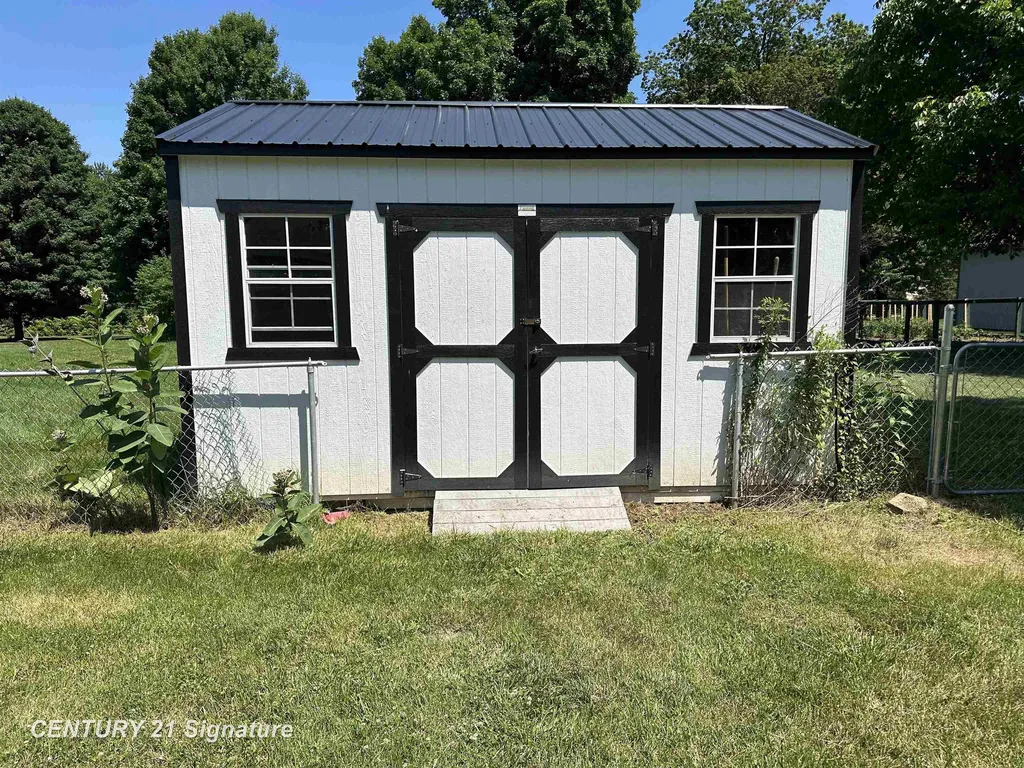 6320 W Frances Road Vienna Charter Township MI 48420