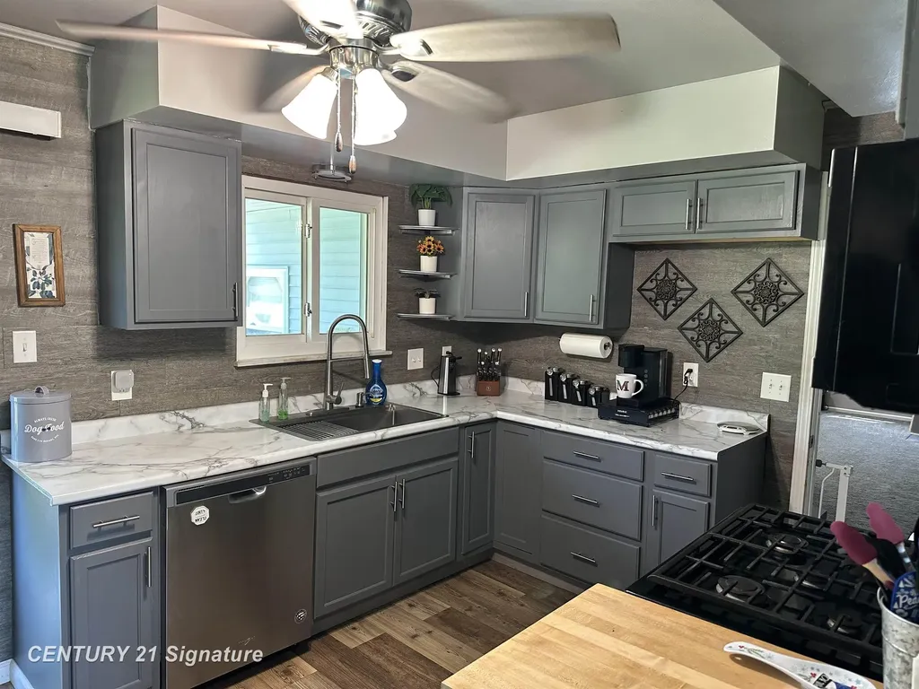 6320 W Frances Road Vienna Charter Township MI 48420