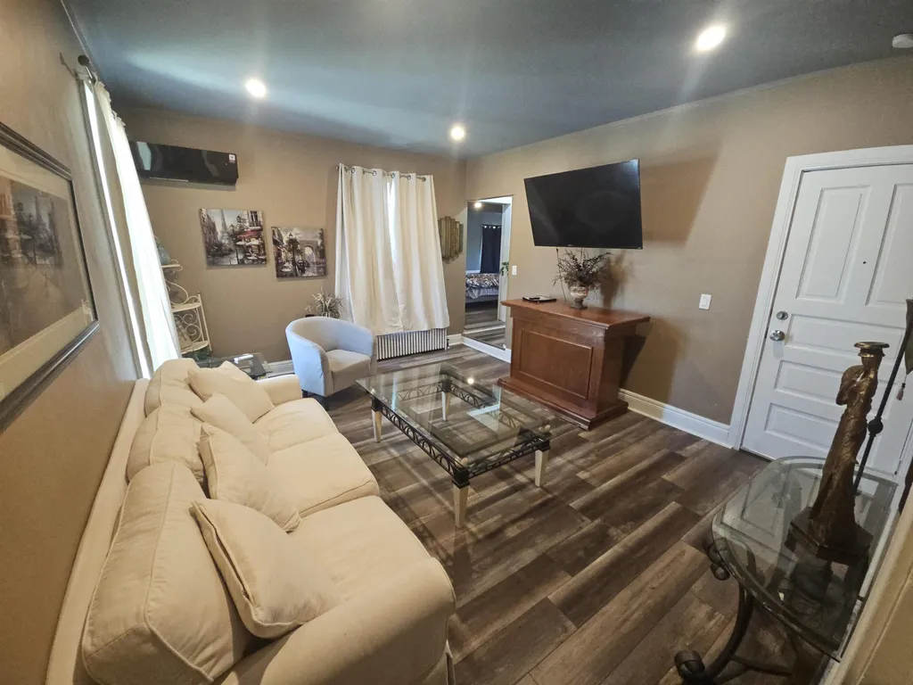 1109 5th Street Bay City City MI 48708
