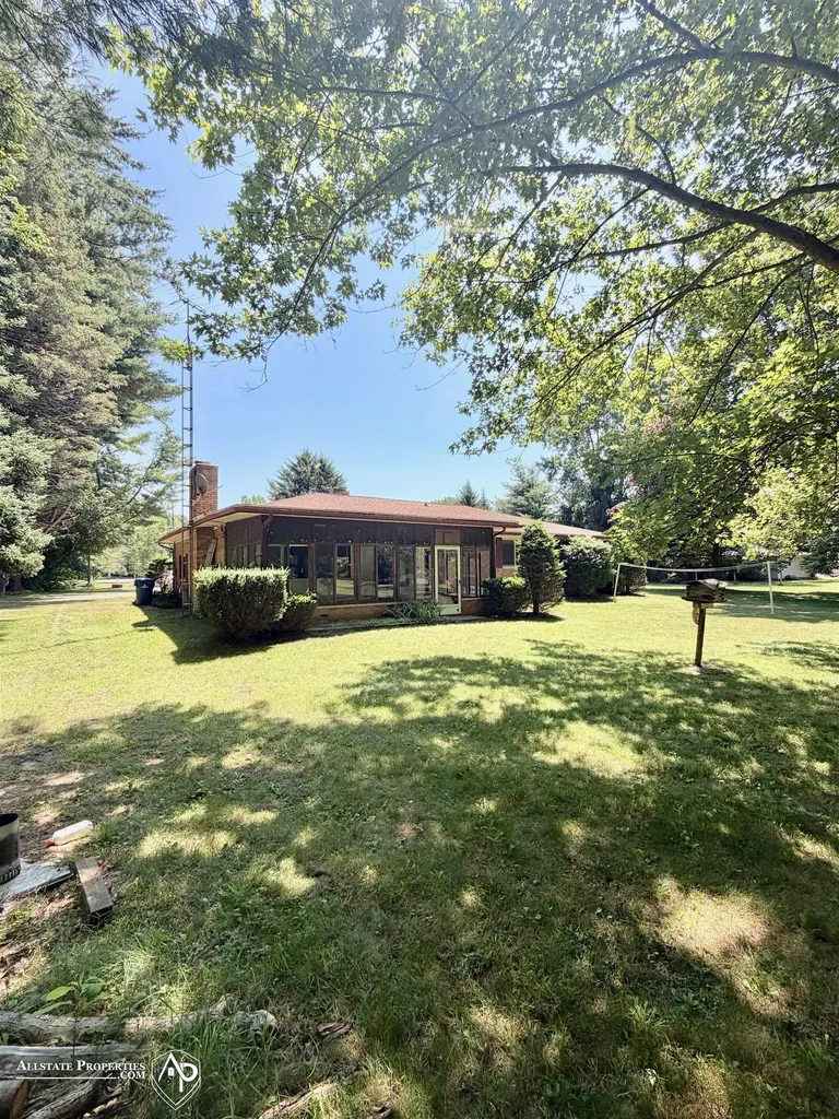 10483 Elms Road Montrose Charter Township MI 48457