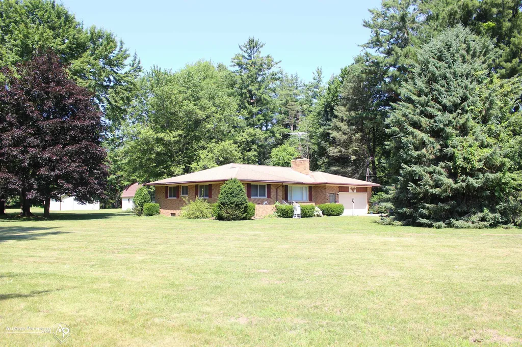 10483 Elms Road Montrose Charter Township MI 48457