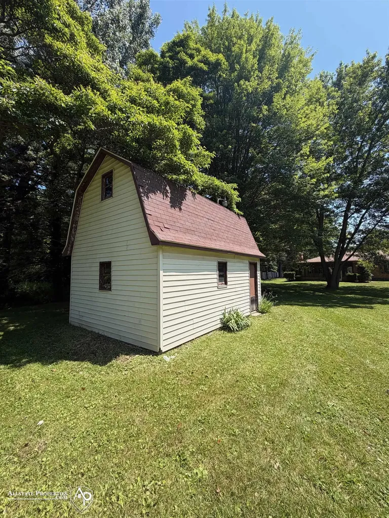 10483 Elms Road Montrose Charter Township MI 48457