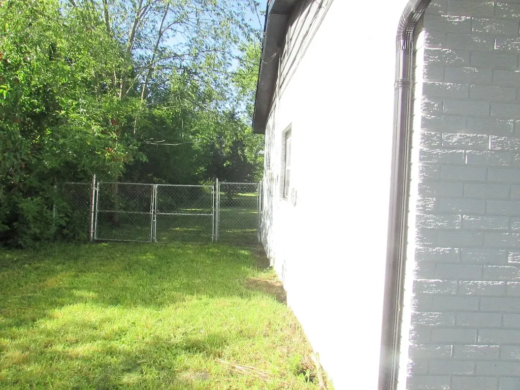 4364 E Atherton Road Burton City MI 48519