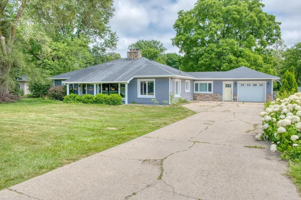 2624 N M 52 Road Owosso Charter Township MI 48867