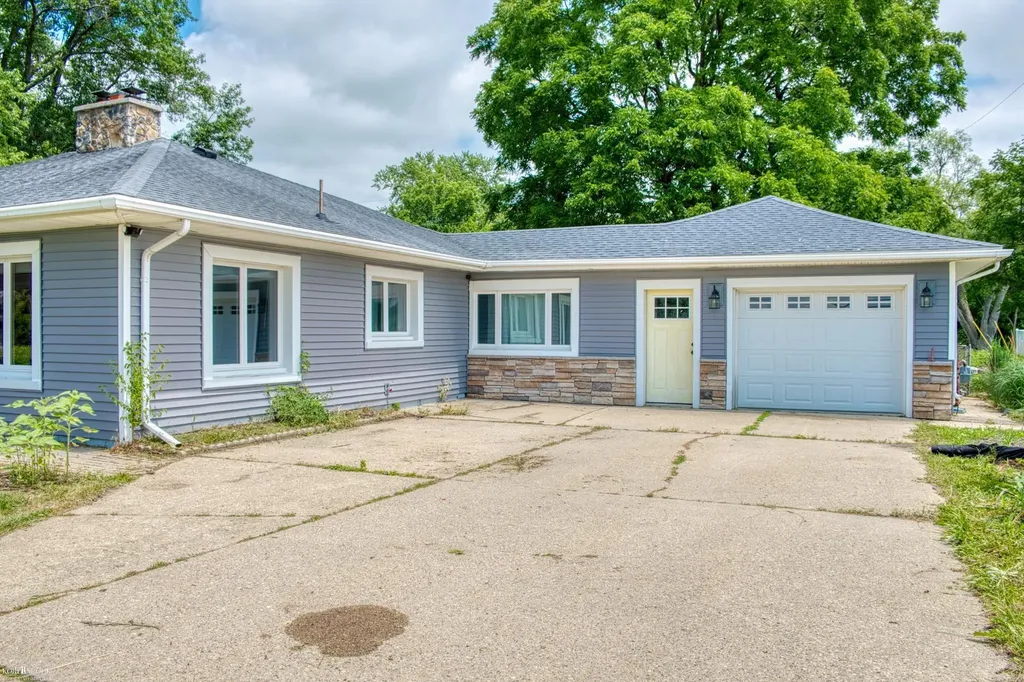 2624 N M 52 Road Owosso Charter Township MI 48867