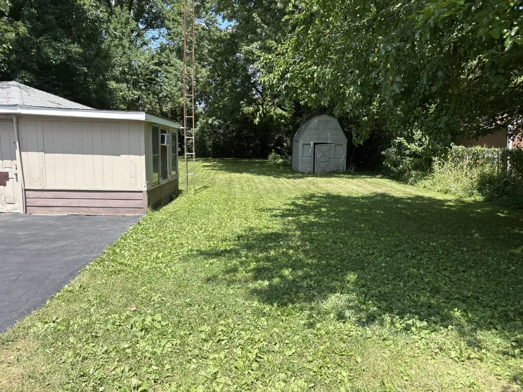 2387 Wildwood Circle Drive Grand Blanc Charter Township MI 48439