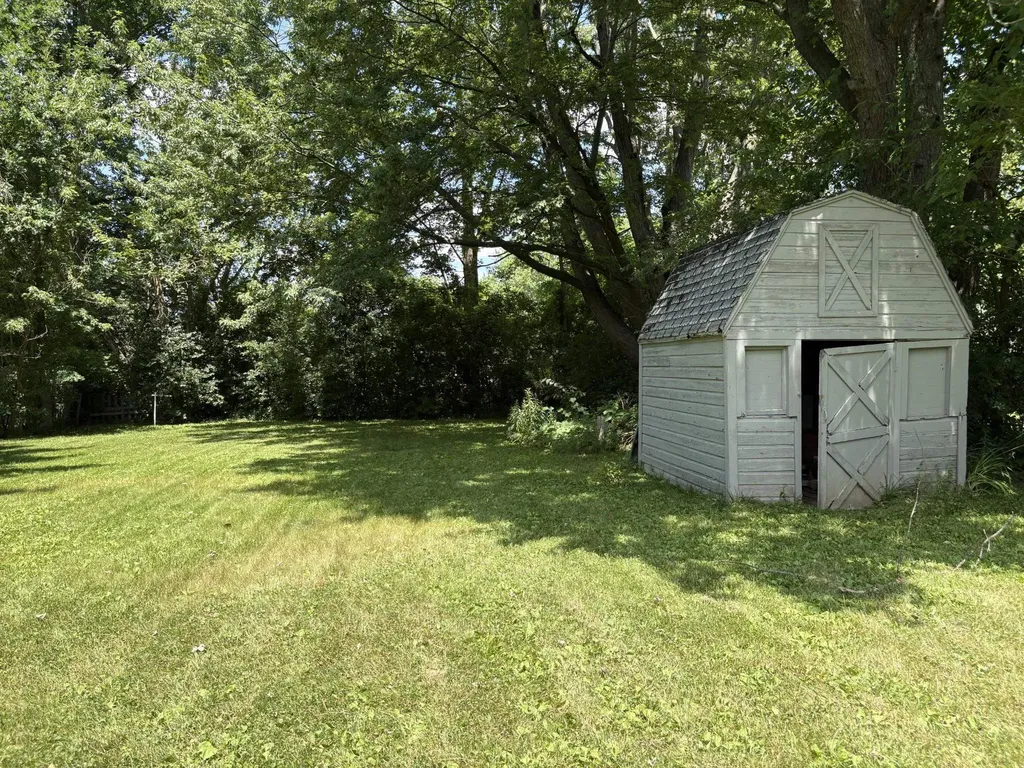 2387 Wildwood Circle Drive Grand Blanc Charter Township MI 48439
