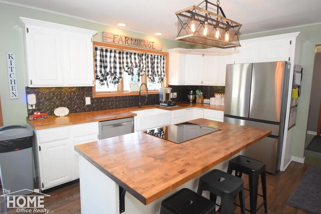 3985 Hibbard Road Caledonia Charter Township MI 48817