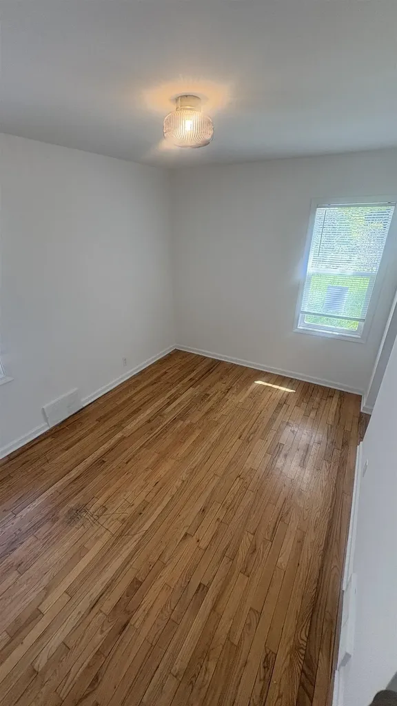 17690 Hoover Street Detroit City MI 48205