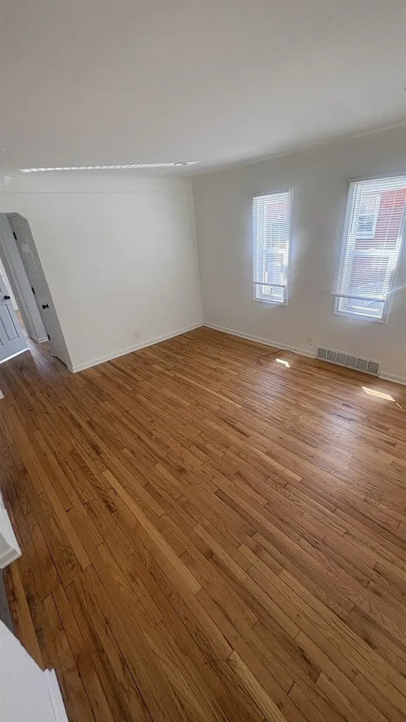 17690 Hoover Street Detroit City MI 48205