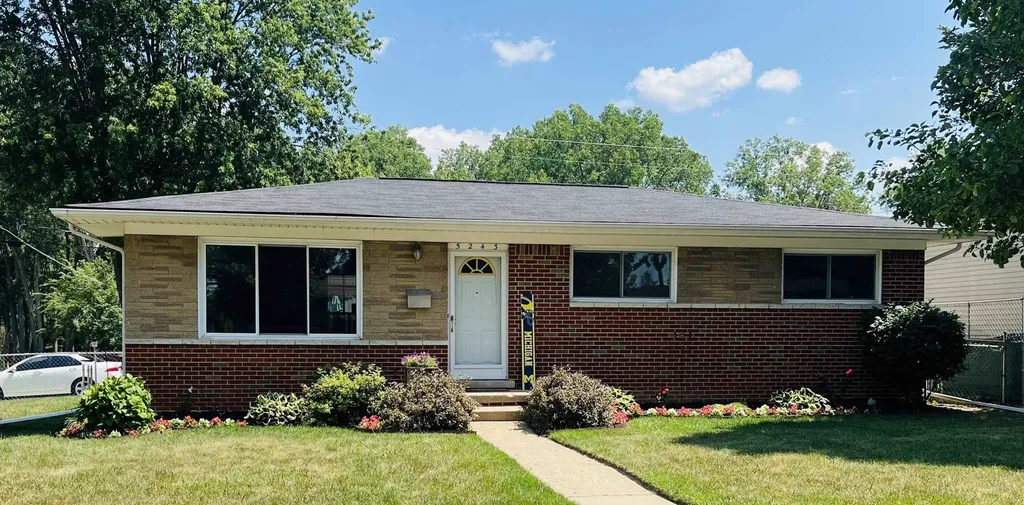 5243 Don Shenk Street Swartz Creek City MI 48473