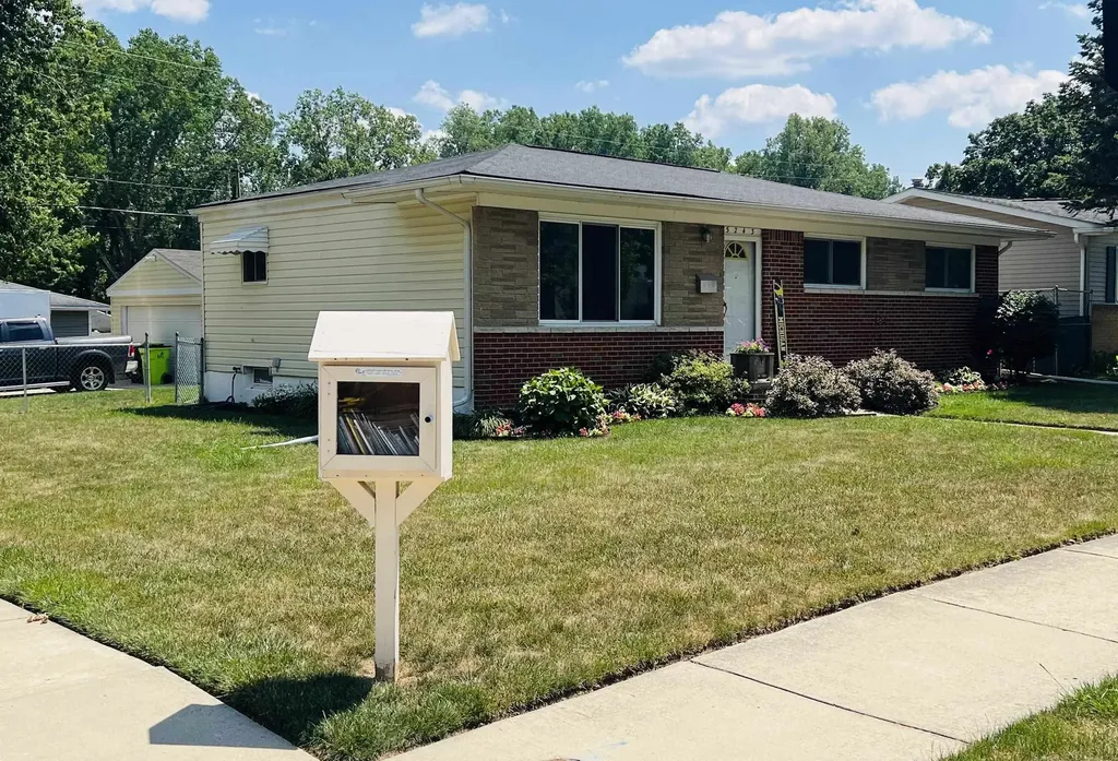 5243 Don Shenk Street Swartz Creek City MI 48473