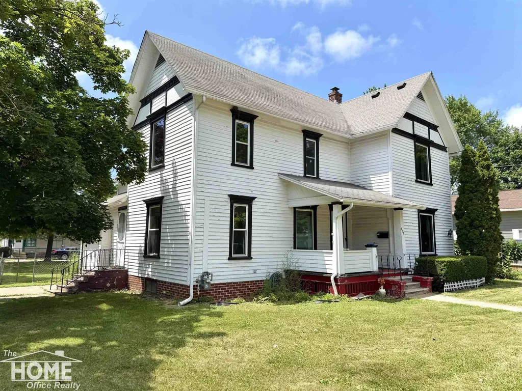 822 S Cedar Street Owosso City MI 48867