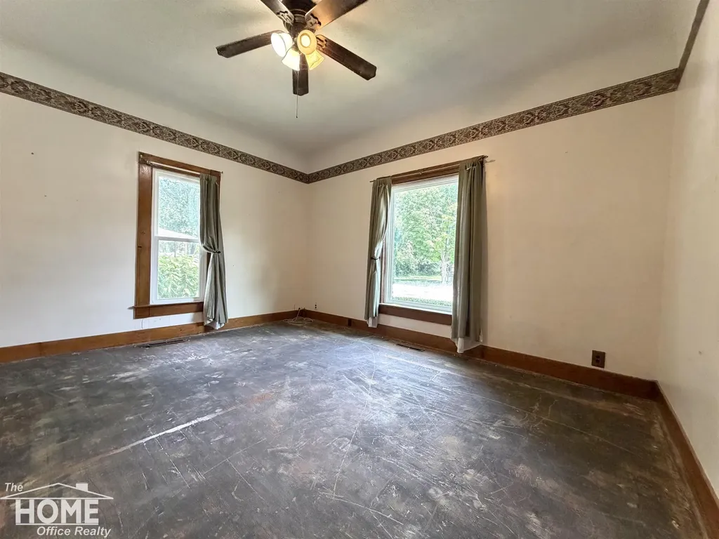 822 S Cedar Street Owosso City MI 48867