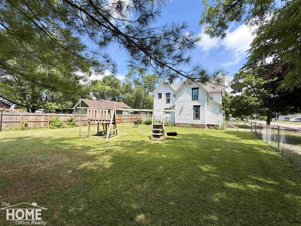 822 S Cedar Street Owosso City MI 48867
